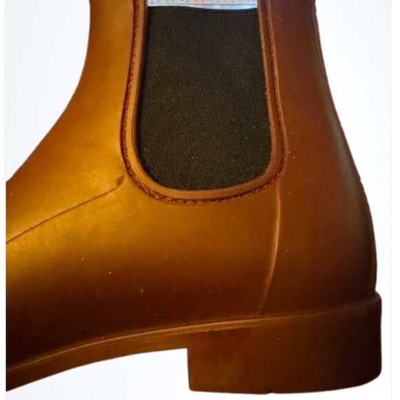 JCREW Matte Burgundy Rain Boots - Picture 2 of 6